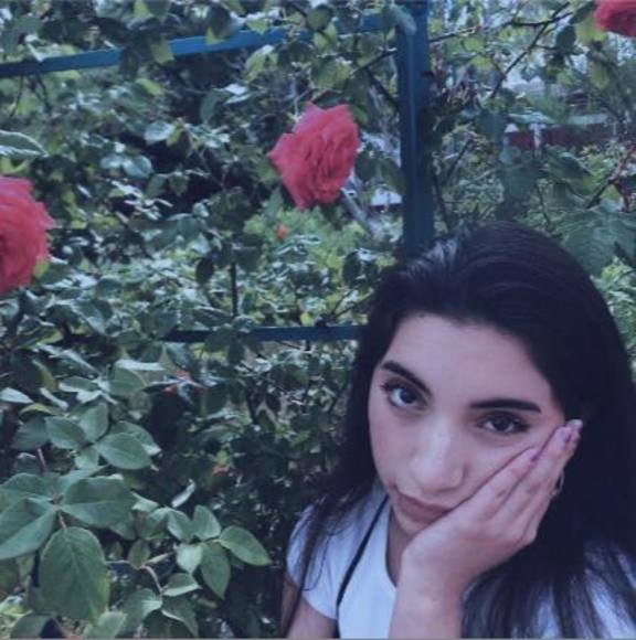 Meet the Posher Other - Meet your Posher, Olivia